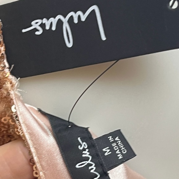 NWT LULUS Sequin of Events Blush Sequin Crop Top - Picture 6 of 6